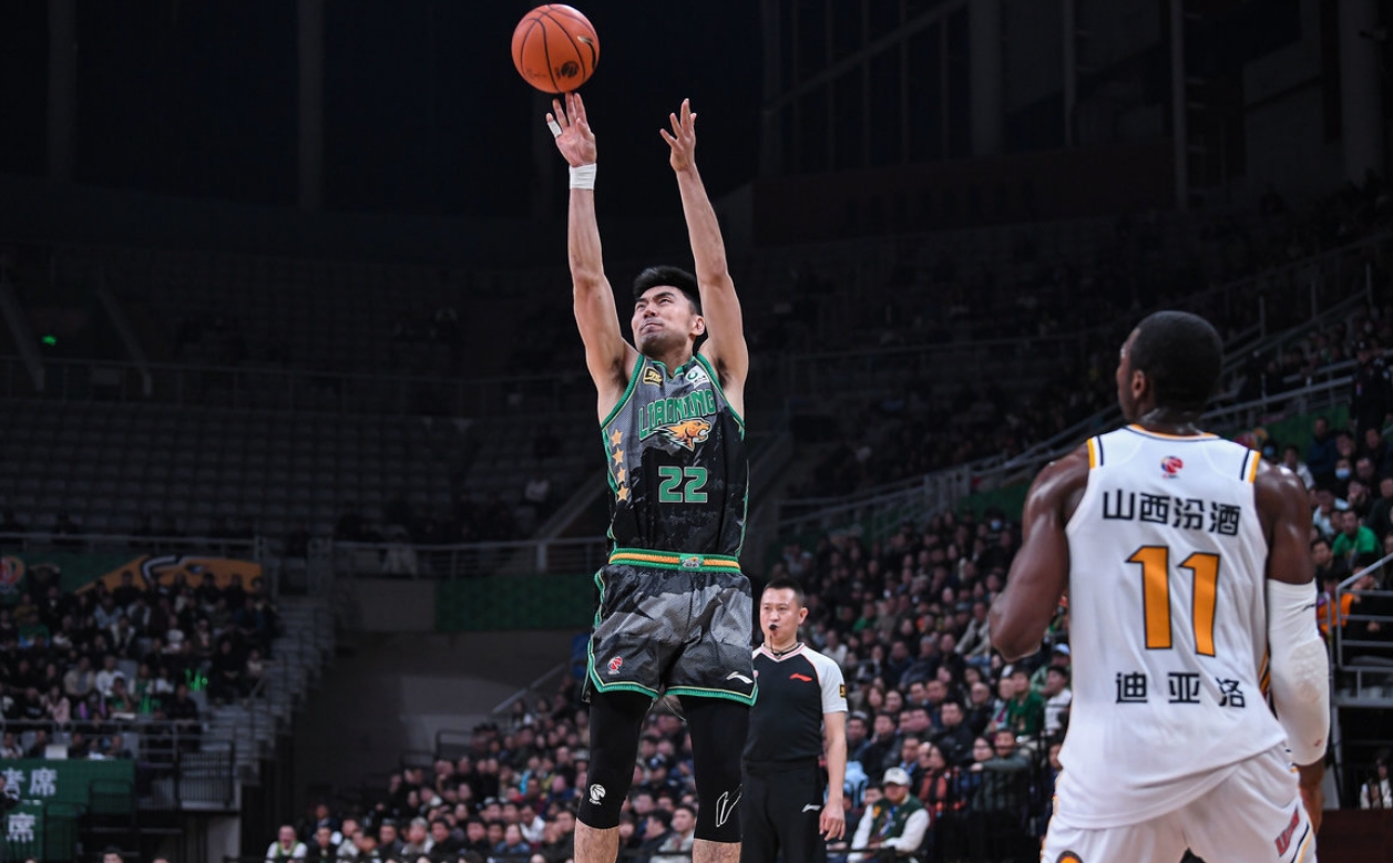 星空体育课程-上海队主场绝杀辽宁队，豪取关键胜利的简单介绍