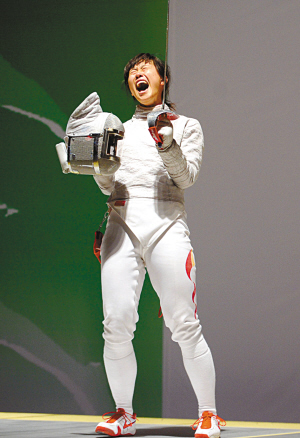 保加利亚击剑选手斩获冠军,实力无人能敌 保加利亚击剑选手斩获冠军,实力无人能敌