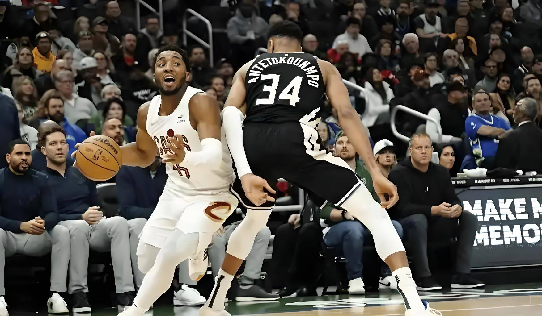 雄鹿逆袭击败猛龙,字母哥再度展现统治力的简单介绍 雄鹿逆袭击败猛龙,字母哥再度展现统治力的简单介绍