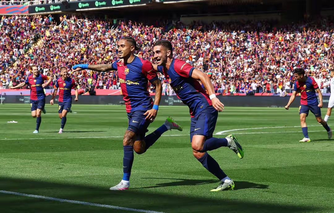 格拉纳达前锋连场破门，成为球队支柱