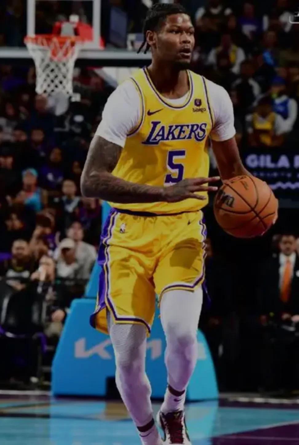 星空体育下载-包含开拓者签下前湖人后卫，提升外线防守的词条