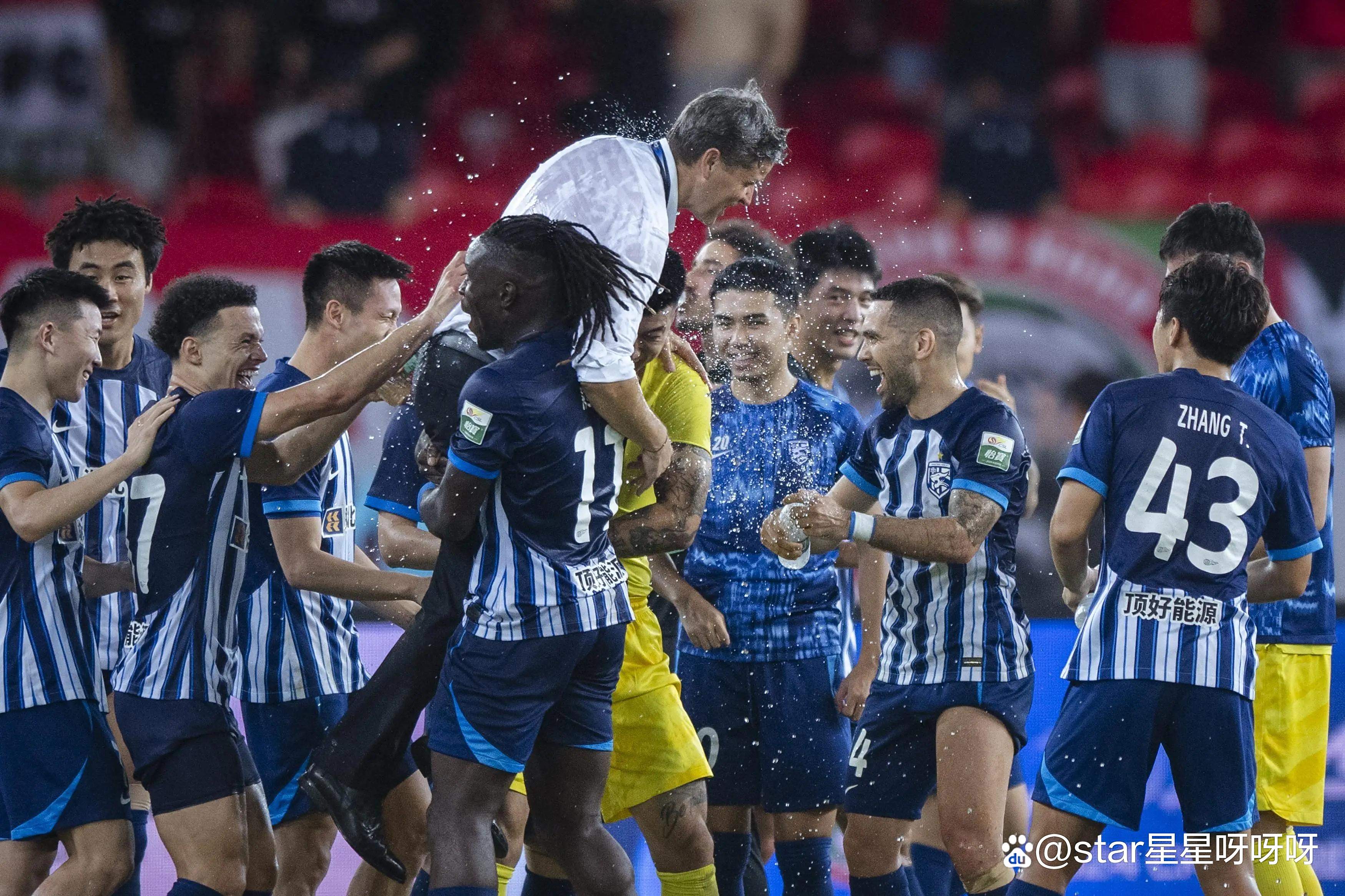 恒大全队备战下轮比赛,士气高昂迎战对手的简单介绍 恒大全队备战下轮比赛,士气高昂迎战对手的简单介绍