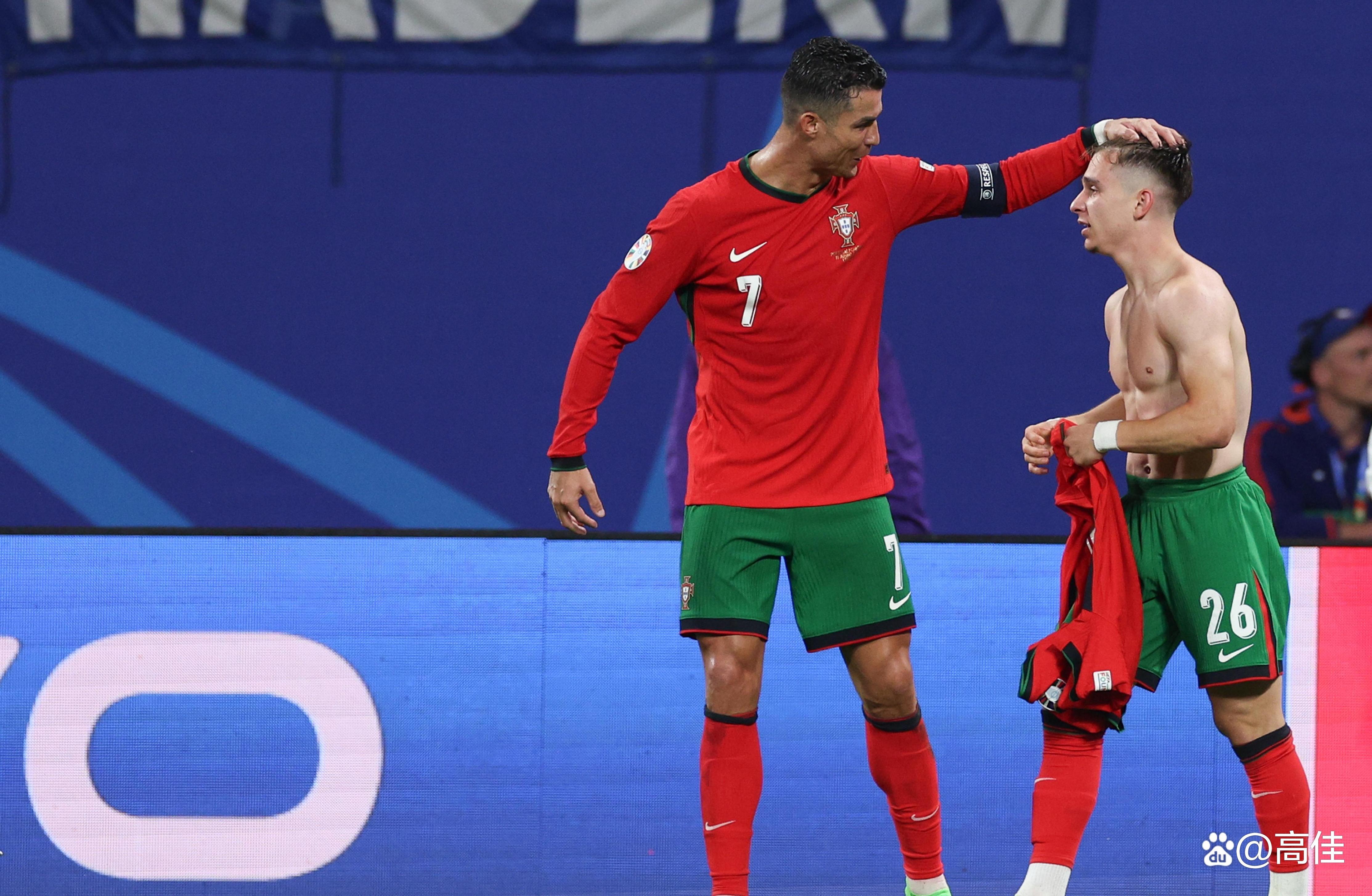 葡萄牙队击败德国队,掀起足球热潮 葡萄牙队击败德国队,掀起足球热潮