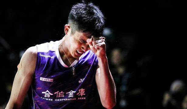 上海队惨遭逆转败，主场失利，球迷失望的简单介绍