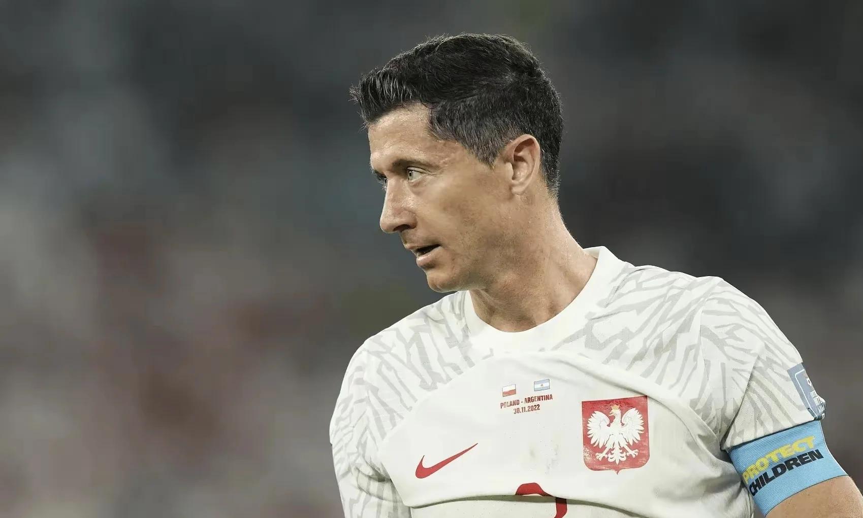 斯洛伐克在与波兰的激烈对决中击败对手