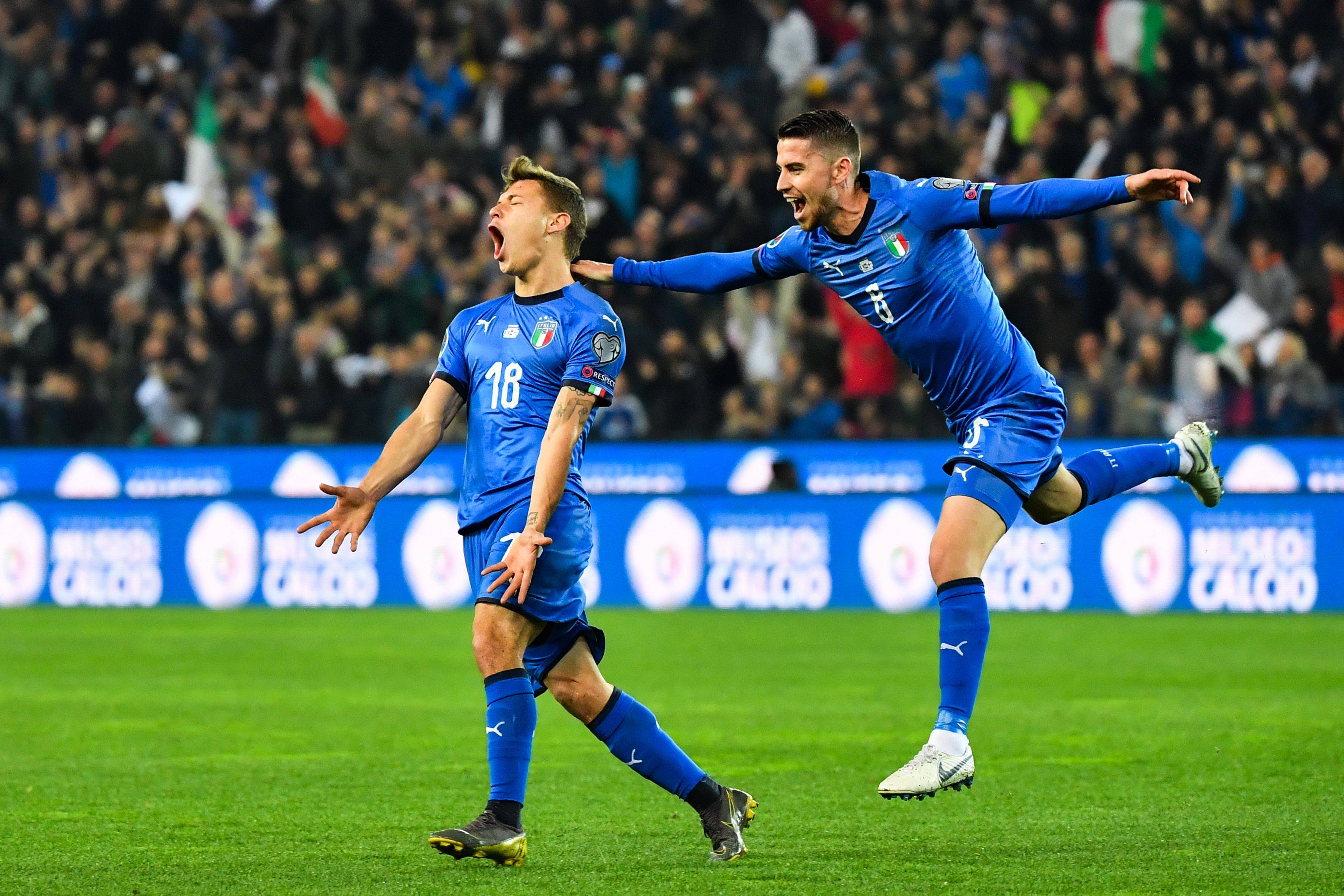 包含意大利大胜法国，闯入欧洲足球精英联赛半决赛的词条