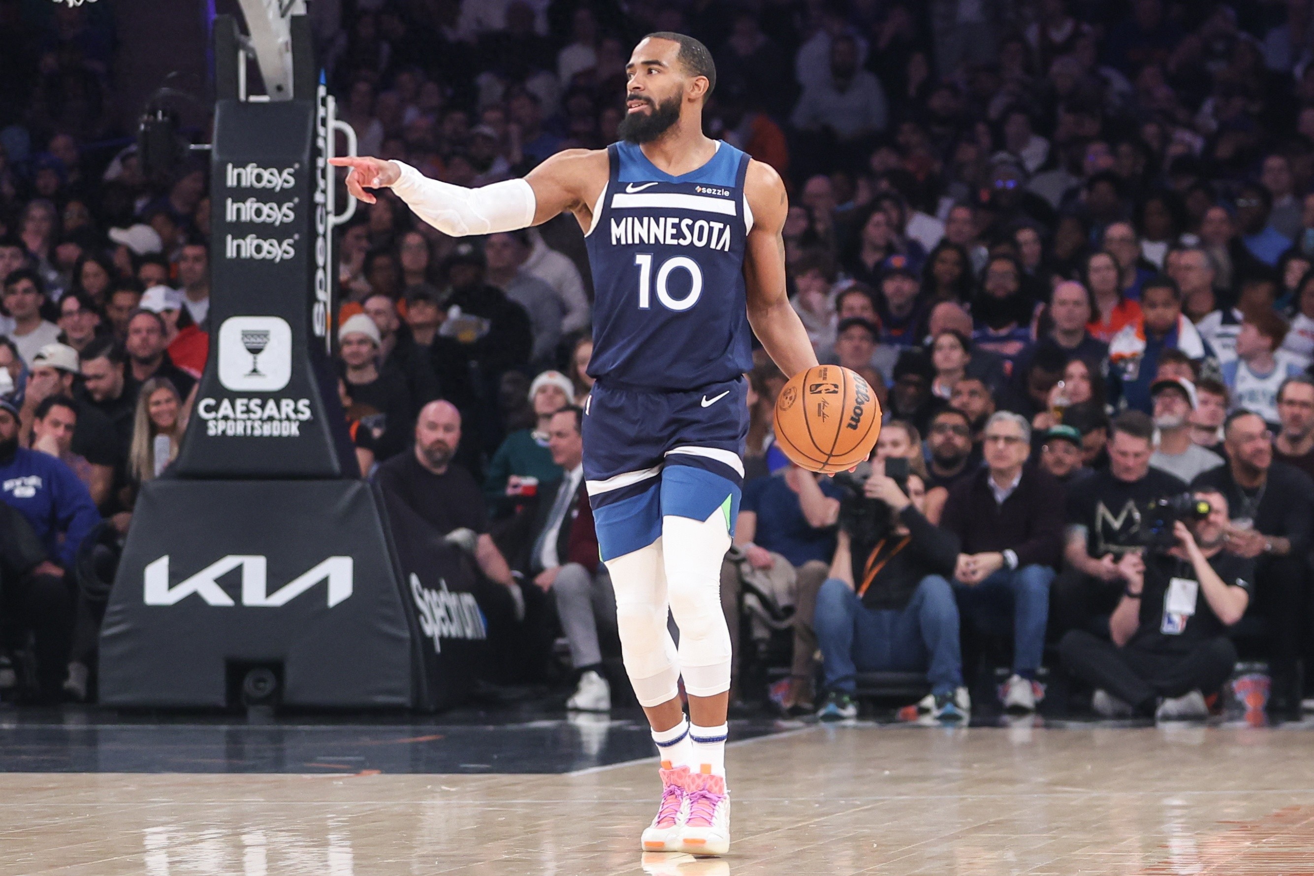 开拓者险胜森林狼，赢得比赛