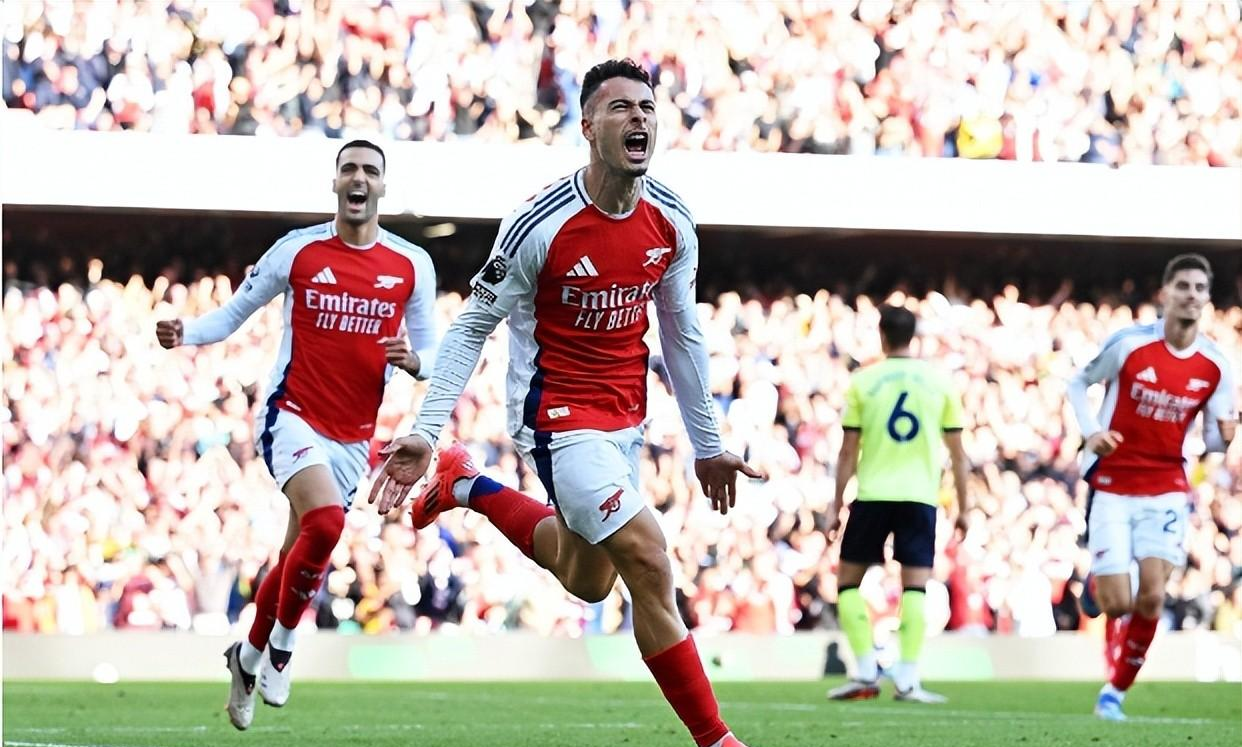 星空体育网站-利物浦客场不敌阿森纳，主帅怒斥球员表现